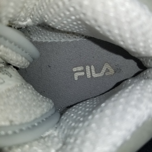 FILA BOYS/GIRLS GRAY HIGH TOP SNEAKERS SIZE - 12 - Picture 9 of 12